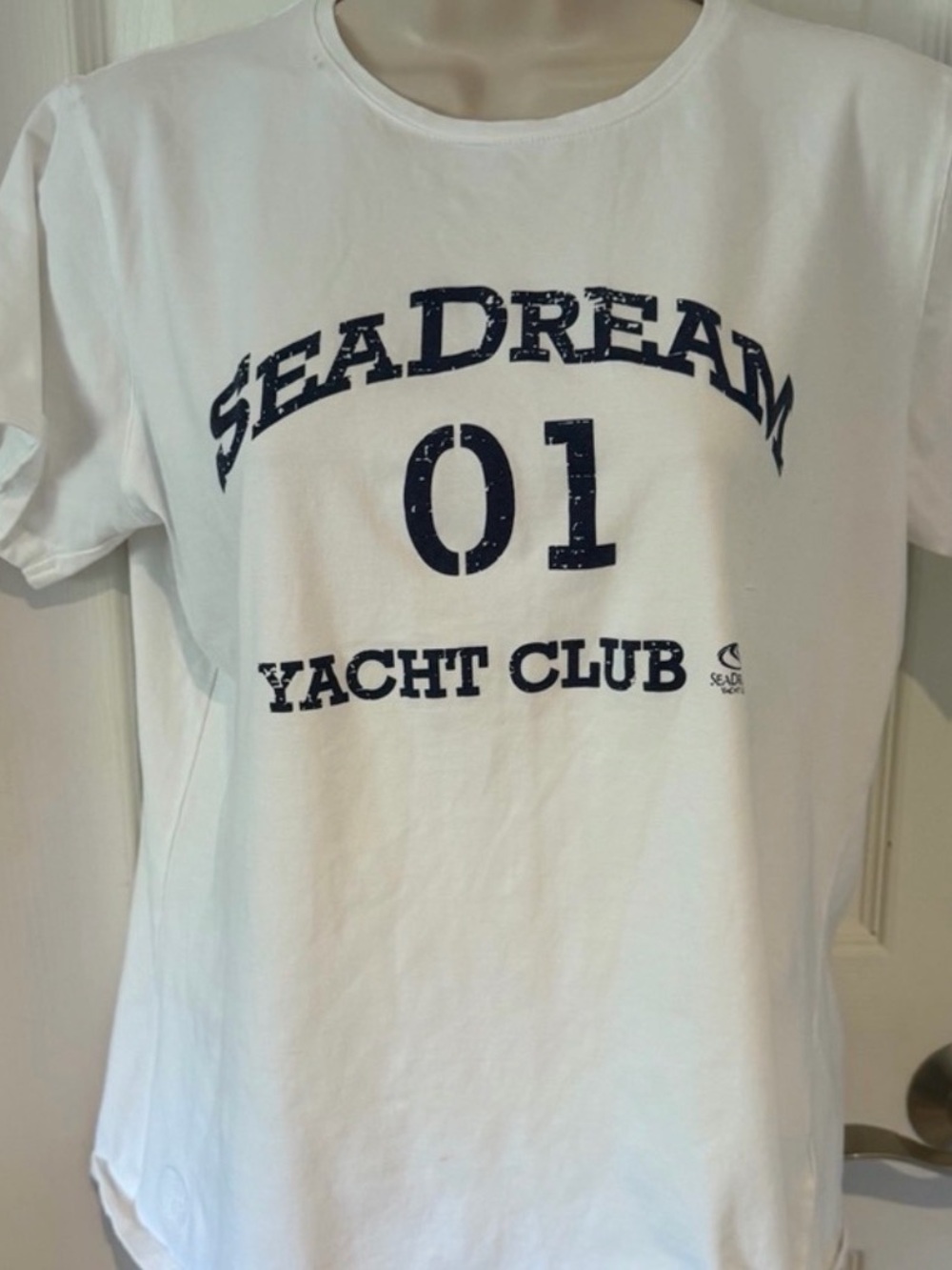 Sea Dream White Short-Sleeve Graphic Tee - Yacht Club 01 Large